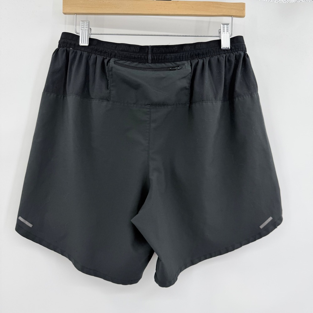 Nike Running Shorts Men Large Dark Gray DM4761-010 Reflective Athletic Pocket - Picture 2 of 5